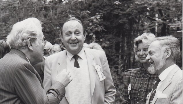 Hans Dietrich Genscher und Peter Dussmann im Gespräch 