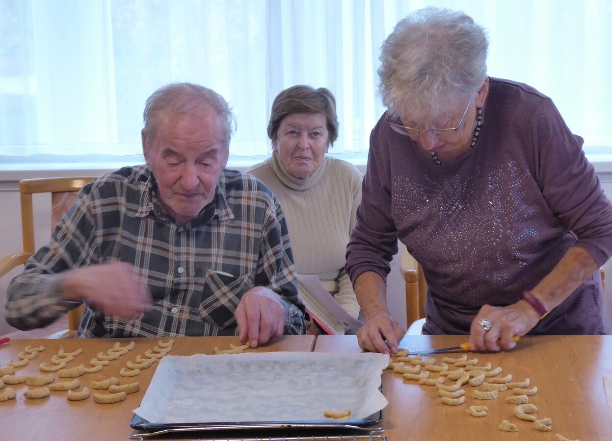 Weihnachtsbäckerei bei Kursana | © Kursana