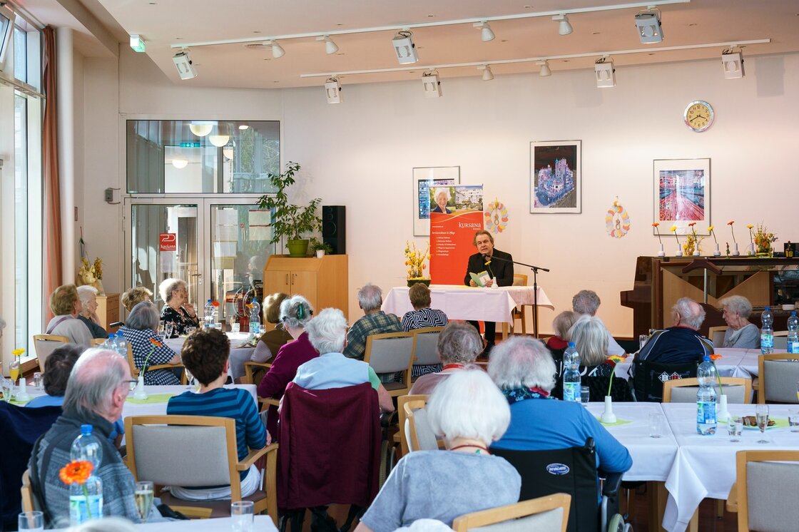 Publikum beim Vorlesetag im Kursana Wien-Tivoli