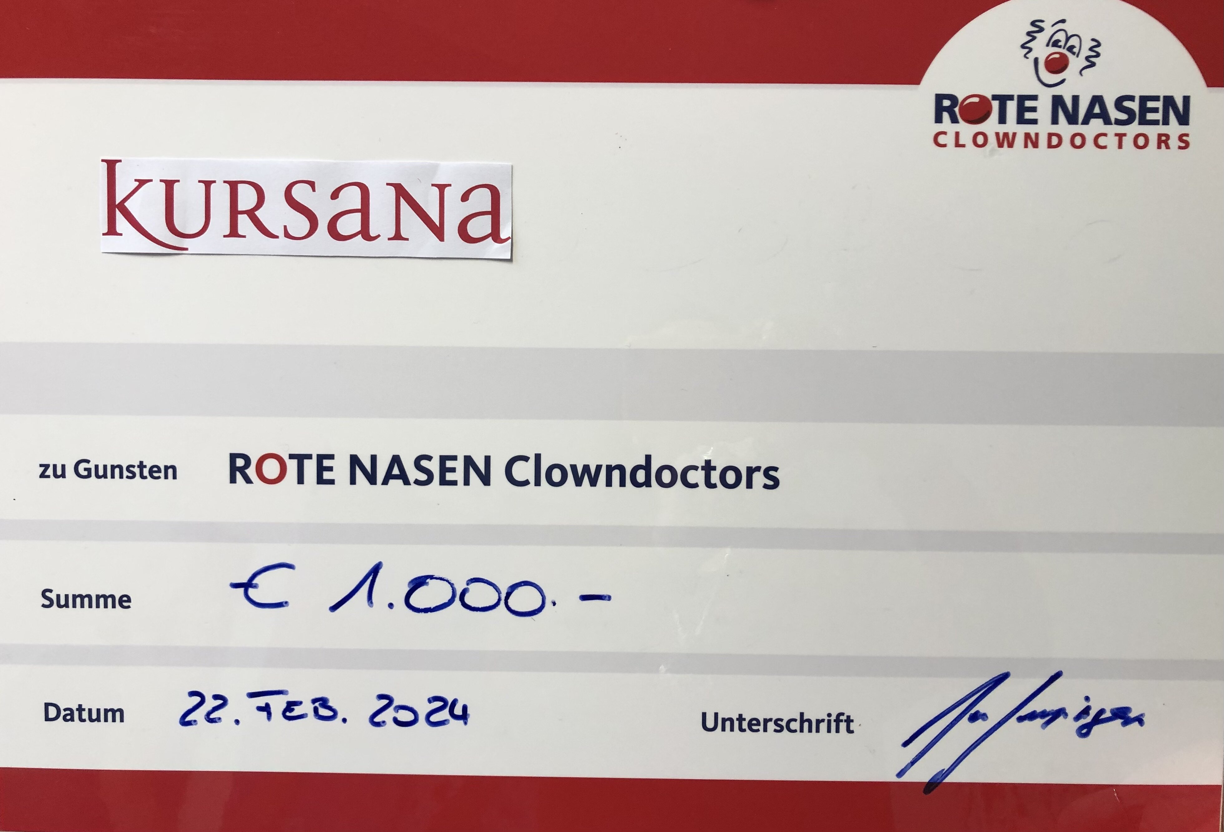 Den Spendenbetrag der Bewohner rundete Kursana auf 1000 Euro auf.  | © Kursana Residenz
