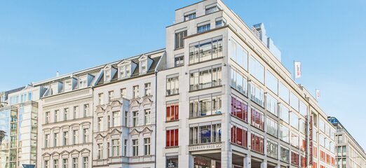 Außenansicht des Dussmann-Hauses an der Berliner Friedrichstraße