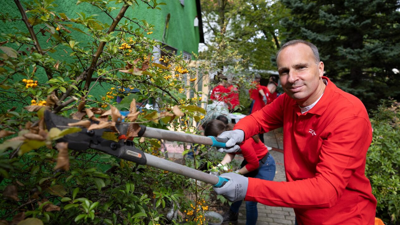 Wolf-Dieter Adlhoch, Vorstandsvorsitzender der Dussmann Group (© Dussmann Group/Foto: Frederic Schweizer)