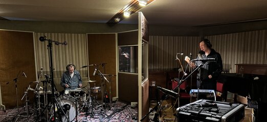  George Kranz (li.) und Lars Eidinger beim Einspielen des Albums im Berliner Hansa Studio 