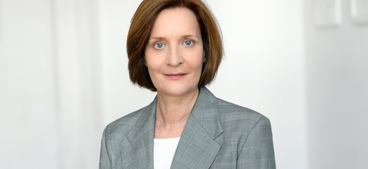 Portrait von Eva Lettenmeier, neue operative Geschäftsführerin bei Kursana | © Kursana